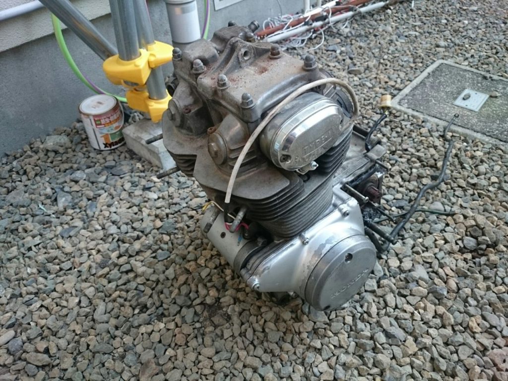 CB250エンジン